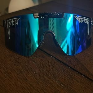 New Splatter Pit Viper Gifted For Promo Party